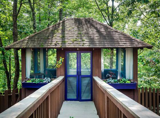 The Woods Cabins allows check-in for 18 year-old guests