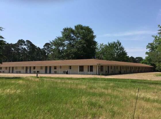 Budget Inn & Lodge Zwolle allows check-in for 18 year-old guests