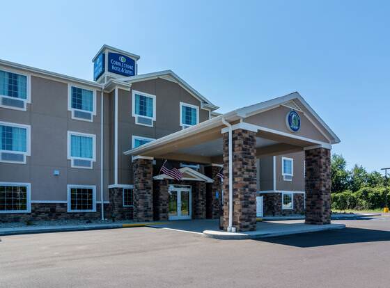 Cobblestone Hotel & Suites - Greenville allows check-in for 18 year-old guests