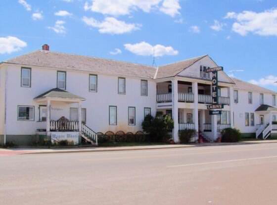 The Kempton Hotel allows check-in for 18 year-old guests