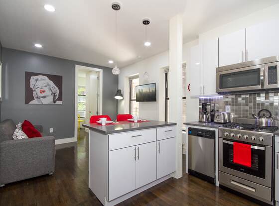 Hamilton Heights Stylish Apartments allows check-in for 18 year-old guests