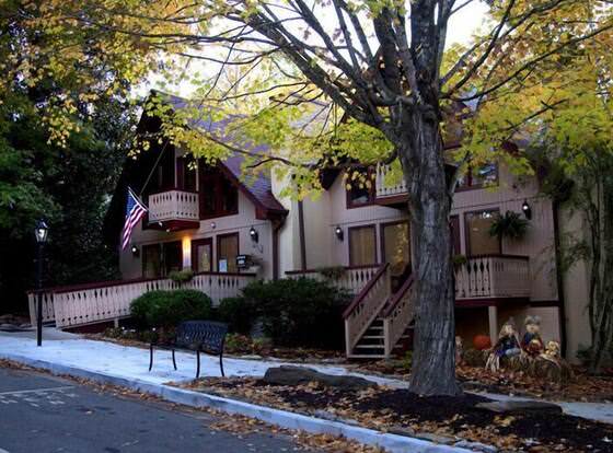 Loreley Resort allows check-in for 18 year-old guests