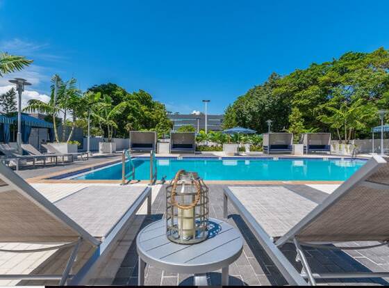 Bayshore Private Residence allows check-in for 18 year-old guests