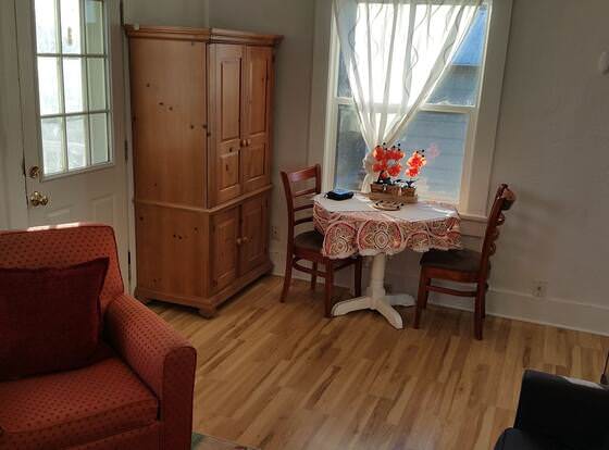 Cute Smarthouse Granite near Lake 3 allows check-in for 18 year-old guests