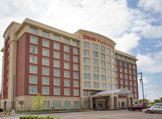 Drury Plaza Hotel Columbia East allows check-in for 18 year-old guests