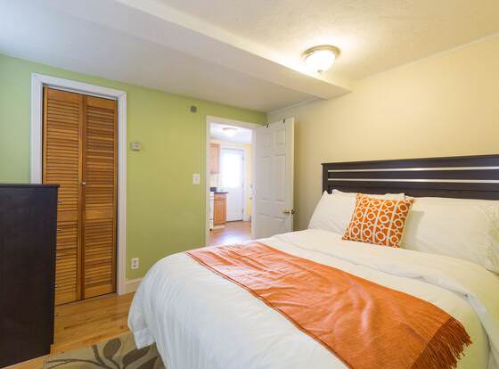 Kendall Square Apartments by Next Star allows check-in for 18 year-old guests