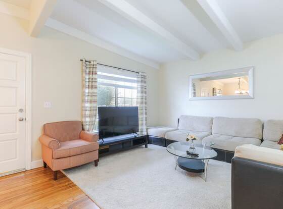 Peaches & Cream allows check-in for 18 year-old guests