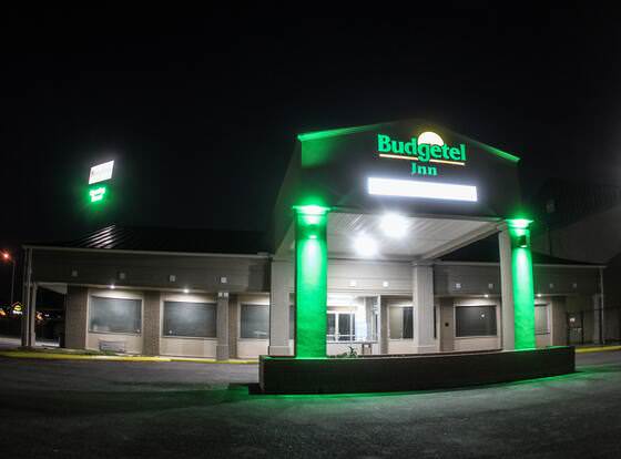 Budgetel Chattanooga allows check-in for 18 year-old guests