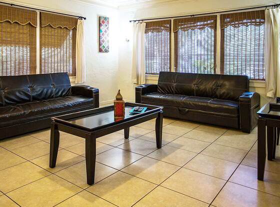 6 Bedroom Homes in Miami Beach by TMG allows check-in for 18 year-old guests