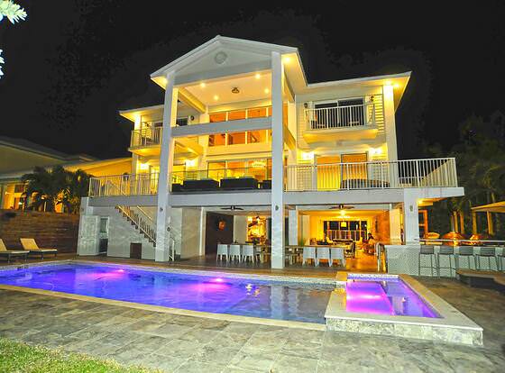 6 Bedroom Homes in Miami by TMG allows check-in for 18 year-old guests