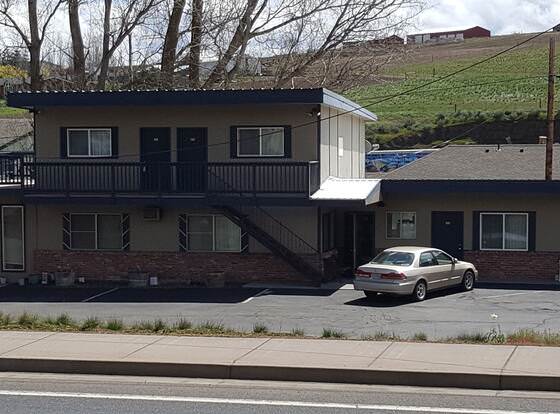 Tall Winds Motel allows check-in for 18 year-old guests