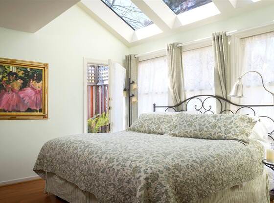 Cabernet House, An Old World Inn allows check-in for 18 year-old guests