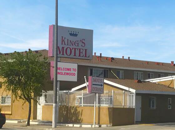 Kings Motel Inglewood allows check-in for 18 year-old guests
