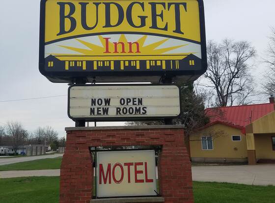 Budget Inn allows check-in for 18 year-old guests