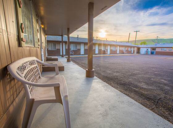 Dayton Motel allows check-in for 18 year-old guests