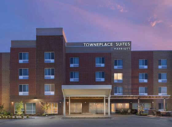TownePlace Suites by Marriott Columbia allows check-in for 18 year-old guests