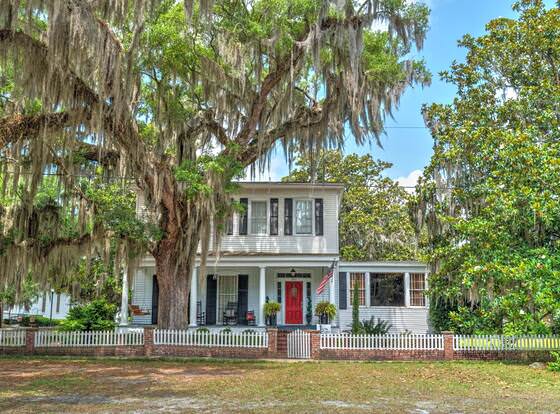 Open Gates Bed & Breakfast allows check-in for 18 year-old guests