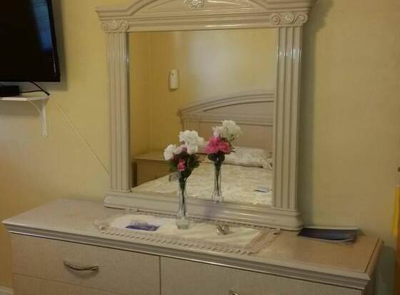 Waycross Vista allows check-in for 18 year-old guests