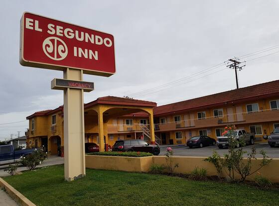 El Segundo Inn allows check-in for 18 year-old guests
