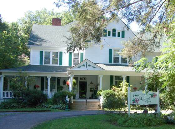 Mountain Laurel Inn allows check-in for 18 year-old guests