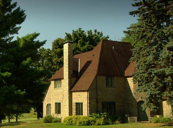 The Golf Courses of Lawsonia allows check-in for 18 year-old guests