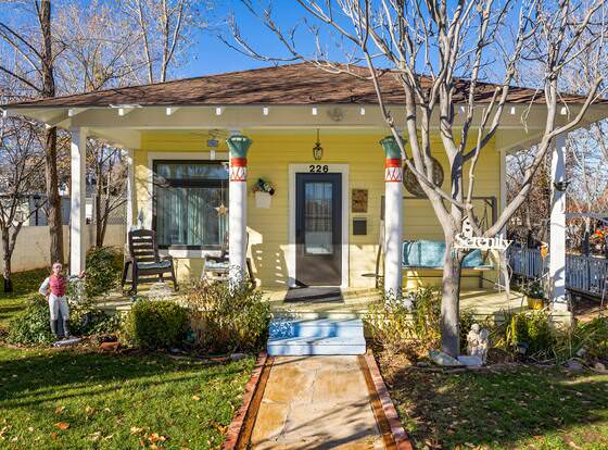 Virginia St Dollhouse allows check-in for 18 year-old guests