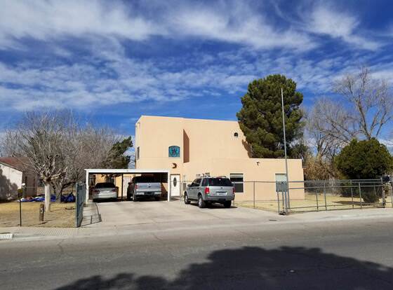 Suite Red Wolf allows check-in for 18 year-old guests