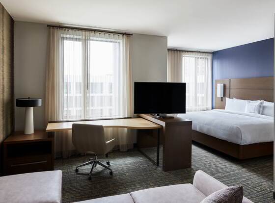 Residence Inn by Marriott Dallas by the Galleria allows check-in for 18 year-old guests