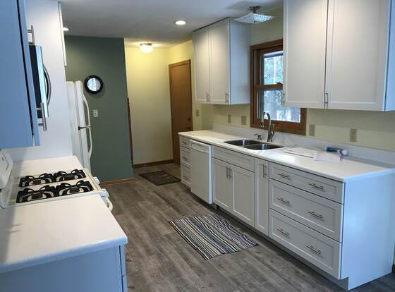 Sunset Bluff at Kenwood allows check-in for 18 year-old guests