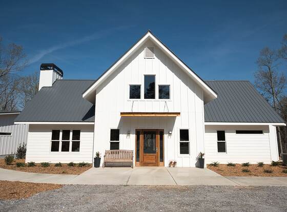 The Limelight Inn allows check-in for 18 year-old guests