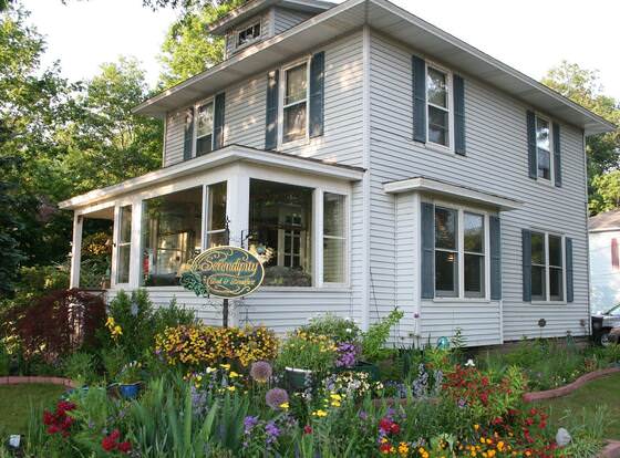 Serendipity Bed and Breakfast allows check-in for 18 year-old guests