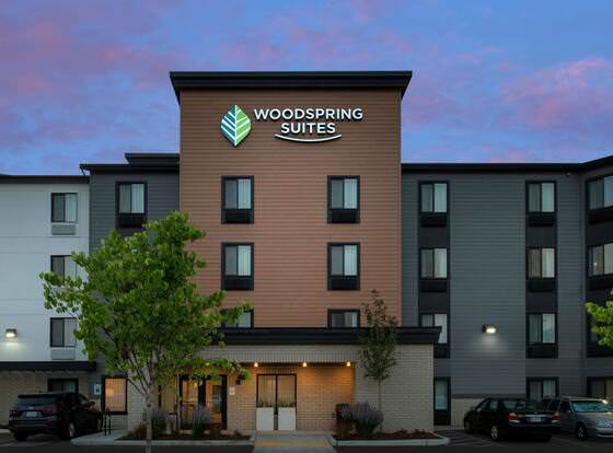 WoodSpring Suites Seattle Tukwila allows check-in for 18 year-old guests