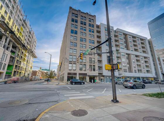 FRONTDESK 333 Penn Apts Downtown Indy's Circle Center allows check-in for 18 year-old guests