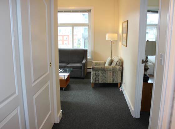 Washington Plaza Apartments allows check-in for 18 year-old guests