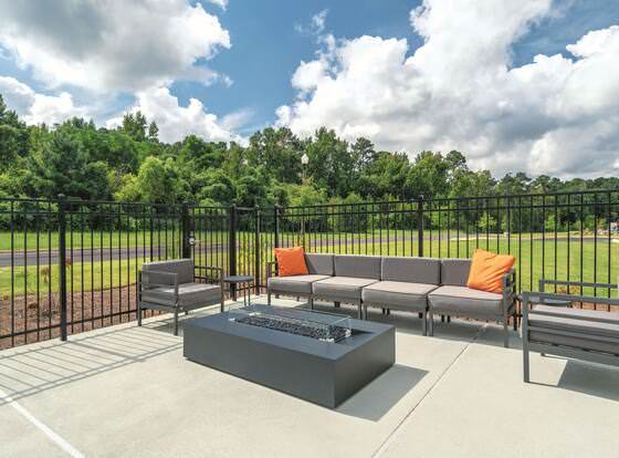 La Quinta Inn & Suites by Wyndham Opelika Auburn allows check-in for 18 year-old guests