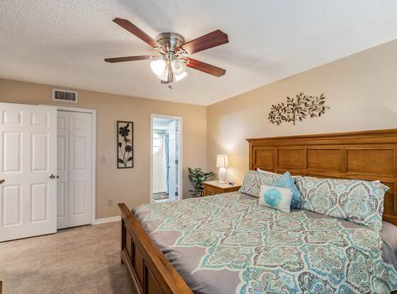 Near Theme Parks! Beautiful 3 BR Home, LOW Rates, Pool, New! allows check-in for 18 year-old guests