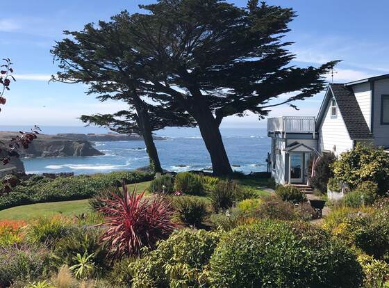 Agate Cove Inn allows check-in for 18 year-old guests