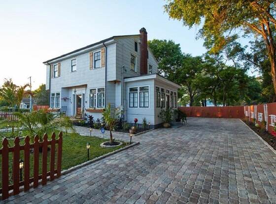 The Pickett Fence allows check-in for 18 year-old guests