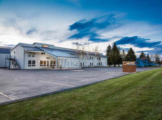 Teton West Motel allows check-in for 18 year-old guests