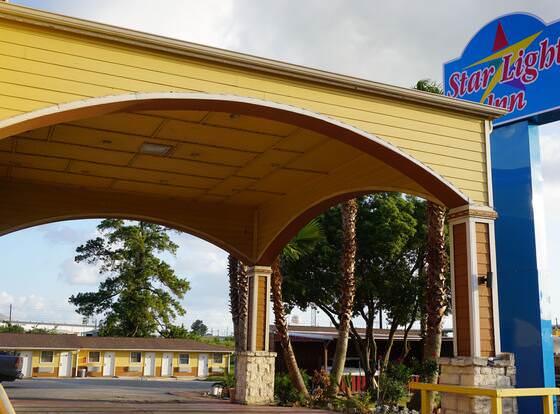 Star Light Inn allows check-in for 18 year-old guests