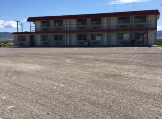 Flag's West Motel allows check-in for 18 year-old guests