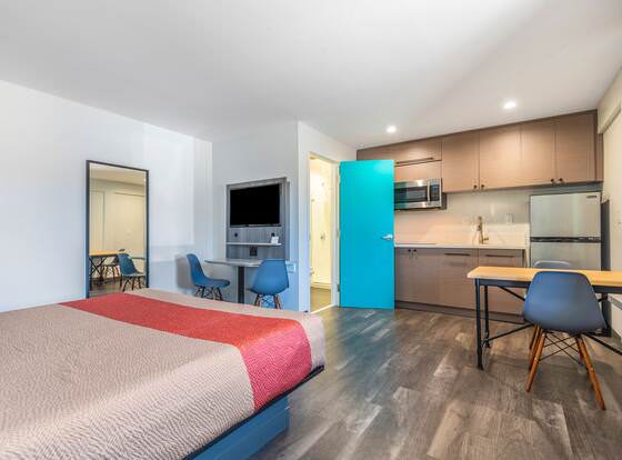 Solo Motel - Broadway allows check-in for 18 year-old guests