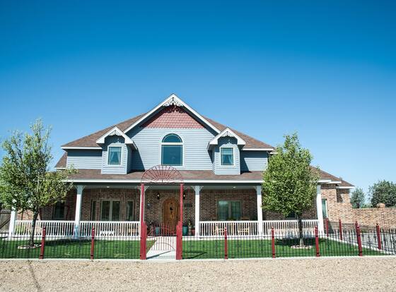 Yellow Rose Inn allows check-in for 18 year-old guests