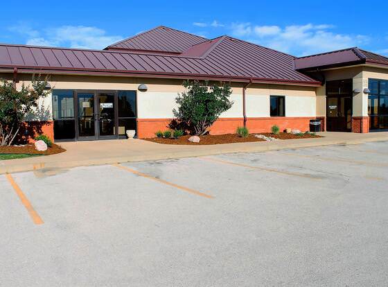 Americas Best Value Inn Fredonia allows check-in for 18 year-old guests