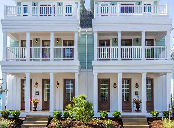 408 B The Lynnhaven House allows check-in for 18 year-old guests