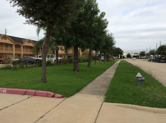 Executive Inn & Suites allows check-in for 18 year-old guests