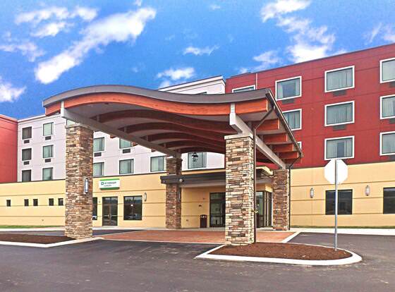 Wyndham Garden State College allows check-in for 18 year-old guests