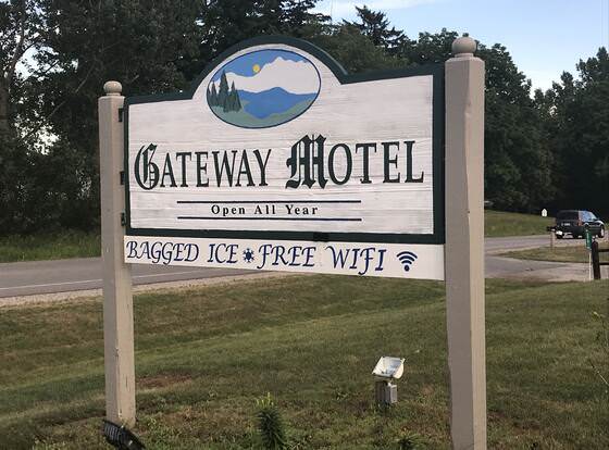 Gateway Motel allows check-in for 18 year-old guests