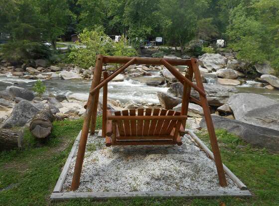 Evening Shade River Lodge and Cabins allows check-in for 18 year-old guests