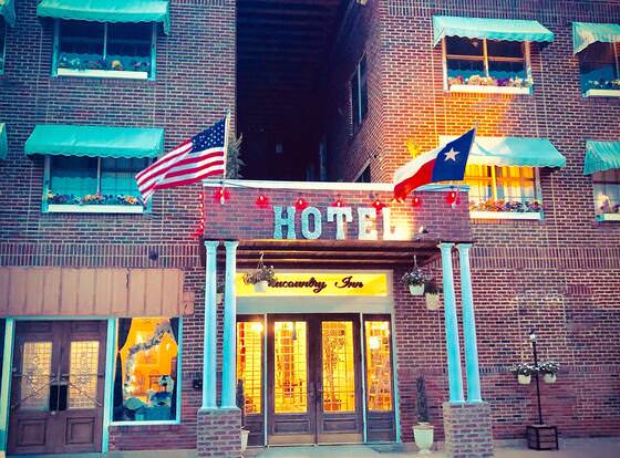 Trucountry Inn allows check-in for 18 year-old guests